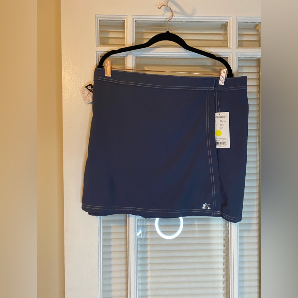Athletic Tennis Skirt With Velcro Waistband